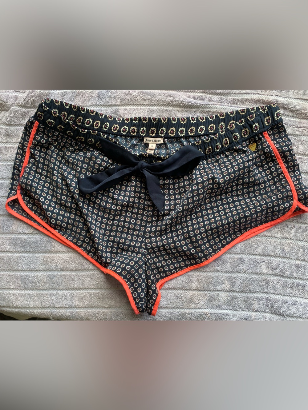 Juicy Couture Geometric Tile Dolphin Lounge Shorts - Size s